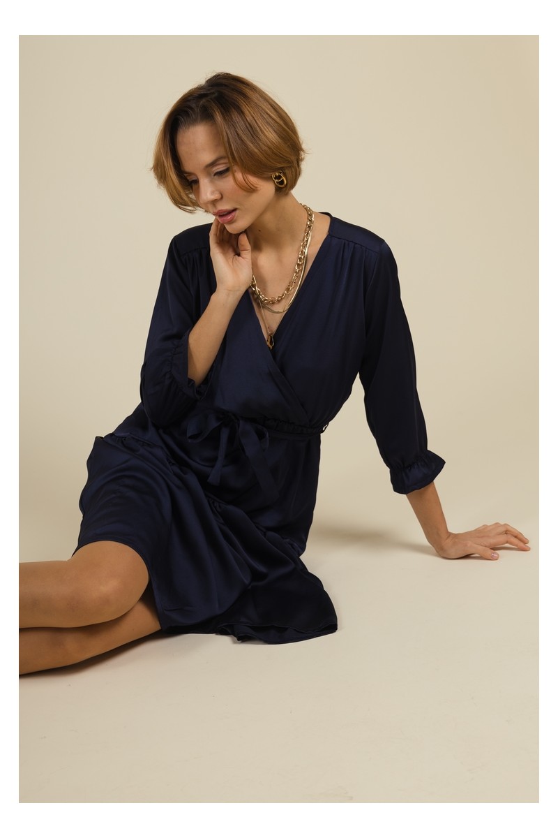 Robe cache-coeur Fluide en satin Marine