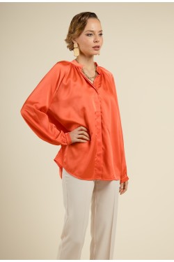 Chemise corail en satin fluide