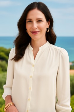 Chemise en mousseline ivoire fluide et élégante